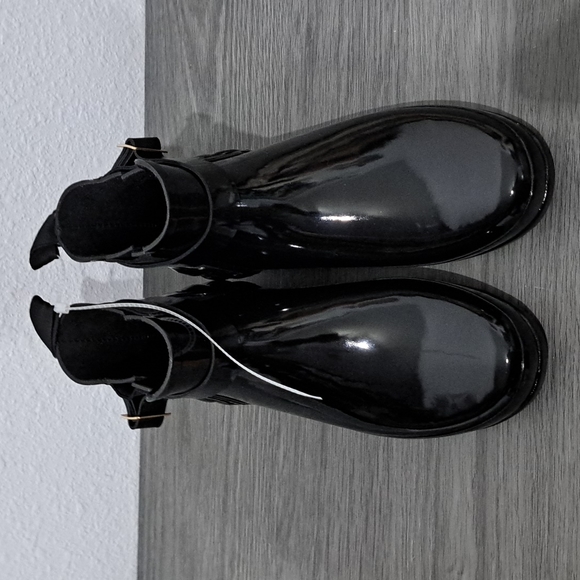 Hunter Women's Refined Slim Fit Quilted Gloss Chelsea Rain Boots - Picture 4 of 8